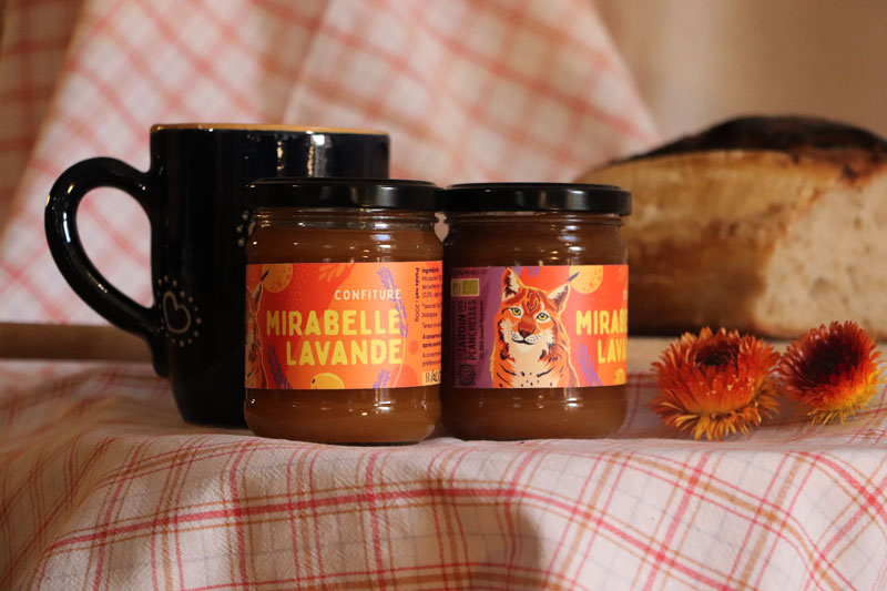 Pot de confiture de mirabelle et lavande bio du jardin des Planchelles